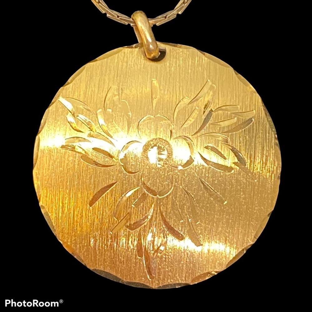 Napier Vintage Floral Medallion and Gold Chain pendant